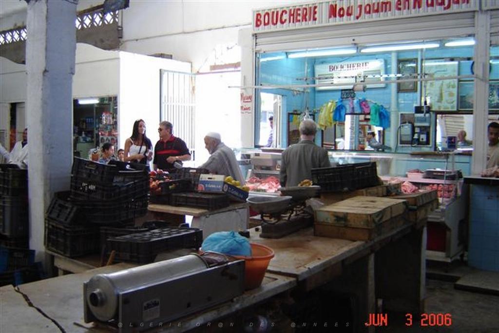 06 2006 ORAN SAINT EUGENE LE MARCHE 02.jpg